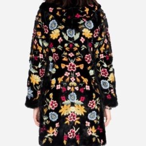 ISOJOHNNY WAS fur coat